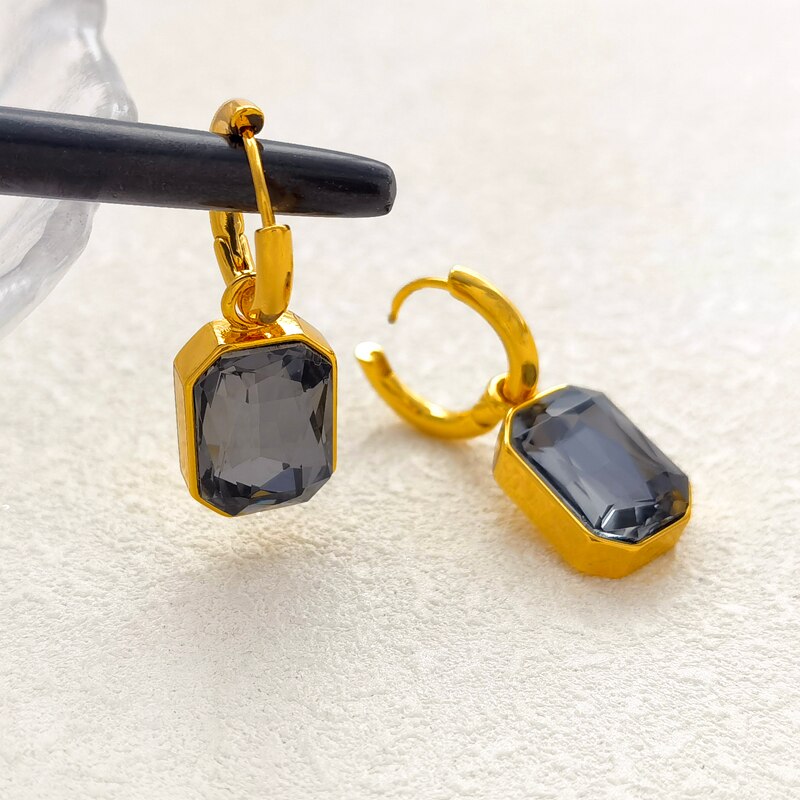 Classic Cubic Zirconia Earring