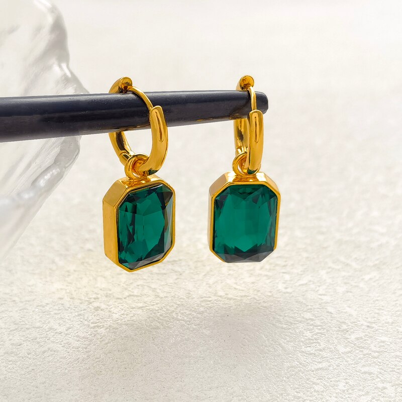 Classic Cubic Zirconia Earring